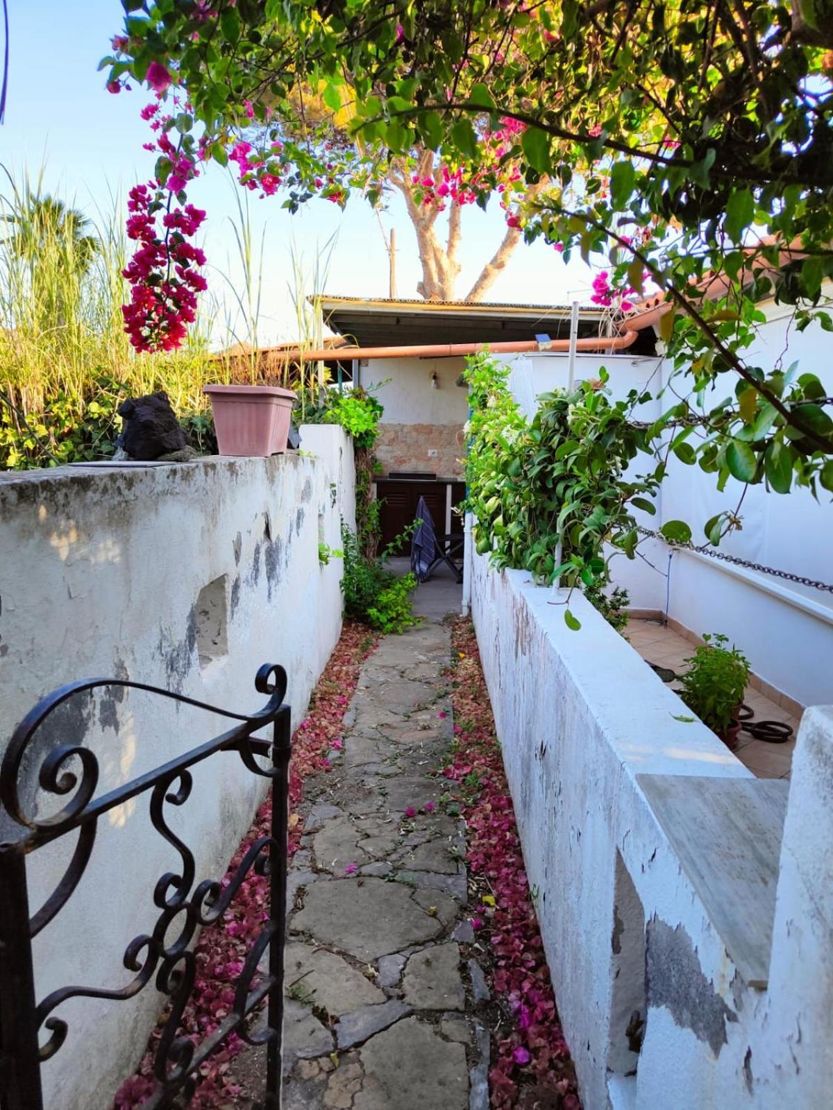 Residence Vulcano Cottage Екстериор снимка